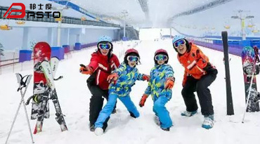 广东首家室内滑雪场开业,酷暑天也能戴上滑雪镜滑雪?